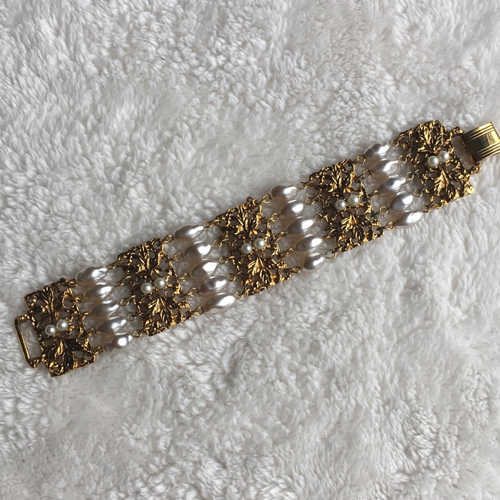 Celebrity Ny Vintage Pearl Panel Bracelet